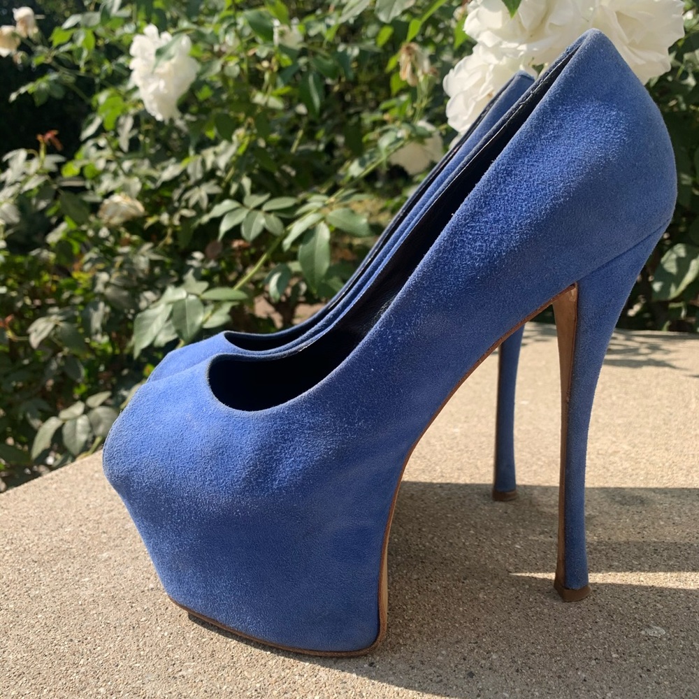 Guiseppe Zanotti Blue Open Toed Suede Stilettos